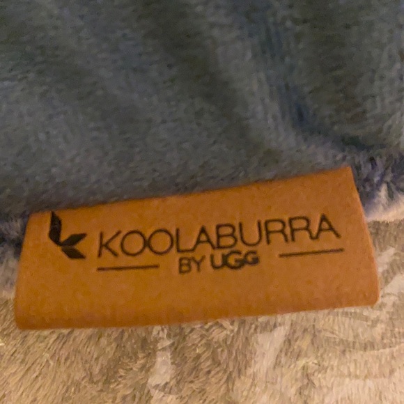 Koolaburra by UGG Izzel Body Size Decorative Pillow Throw - Picture 4 of 8